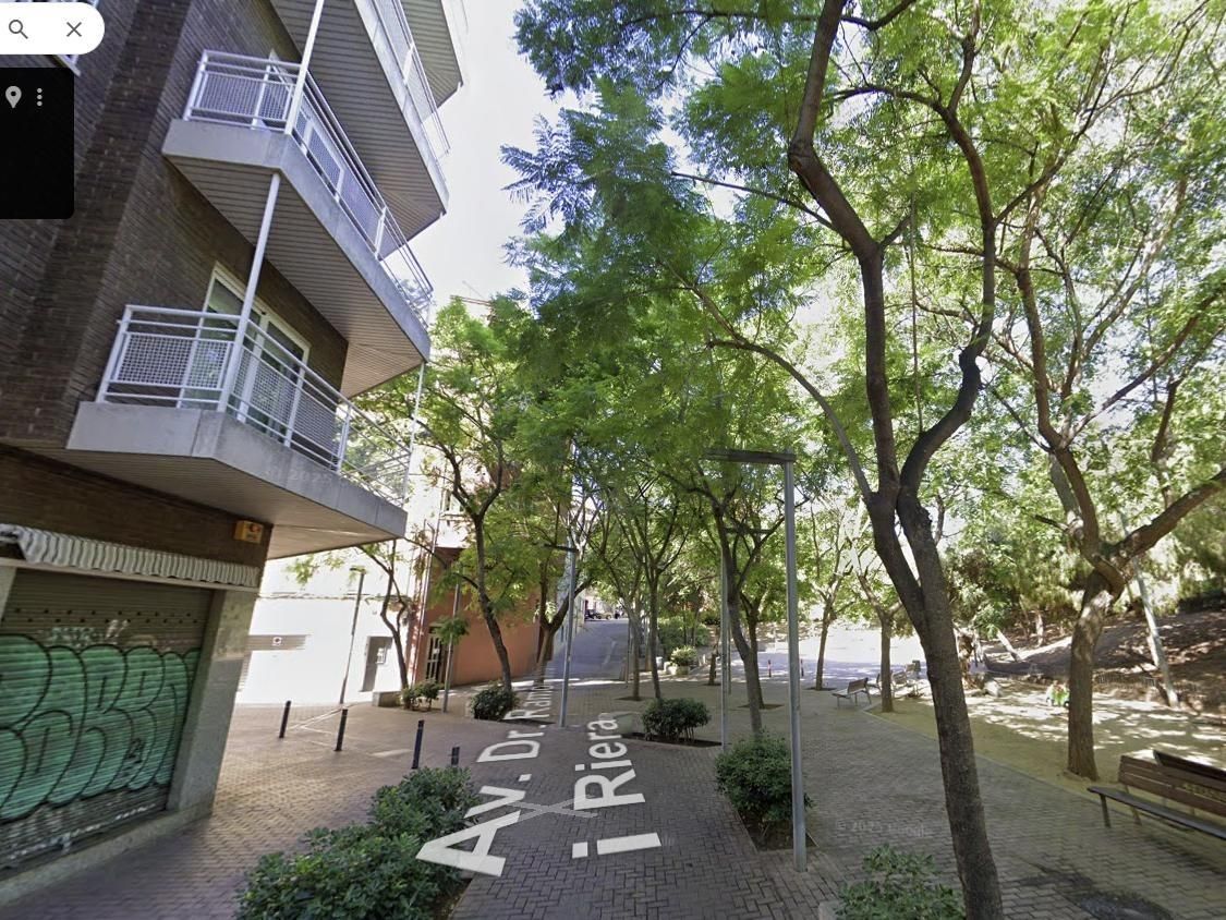 Vista exterior de Pis en venda en L'Hospitalet de Llobregat