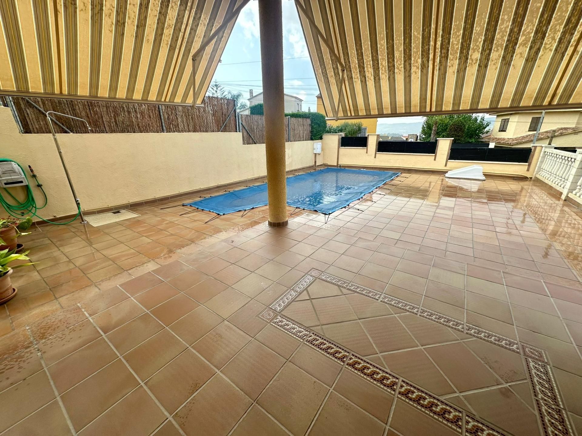Swimming pool of House or chalet for sale in El Vendrell  with Heating, Private garden and Terrace