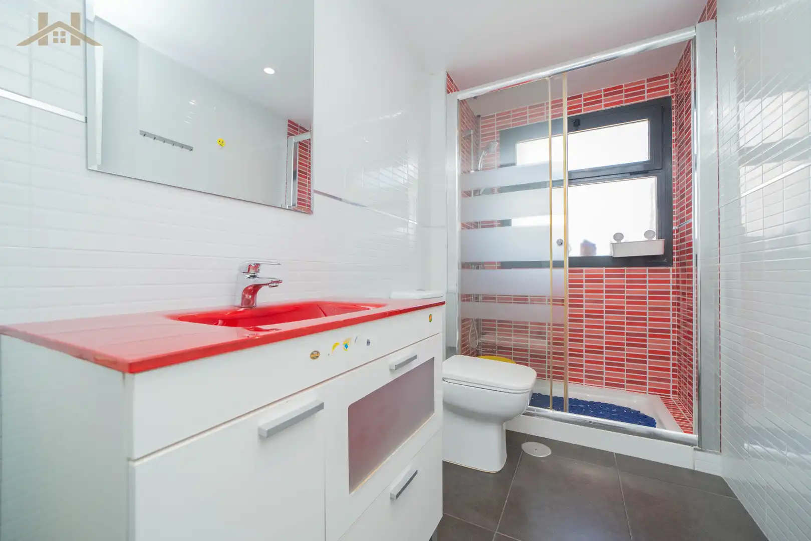 Bathroom of Attic for sale in Boadilla del Monte  with Air Conditioner, Heating and Private garden