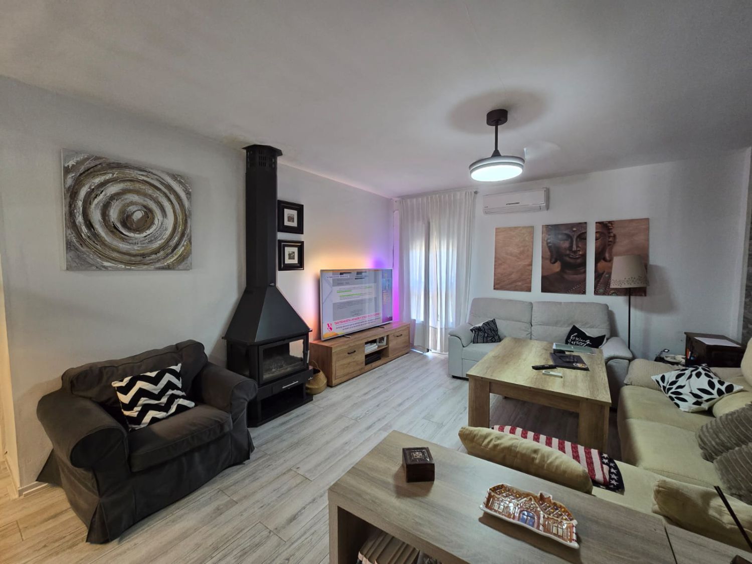 Sala de estar de Casa o chalet en venta en Alcalá de Guadaira con Aire acondicionado