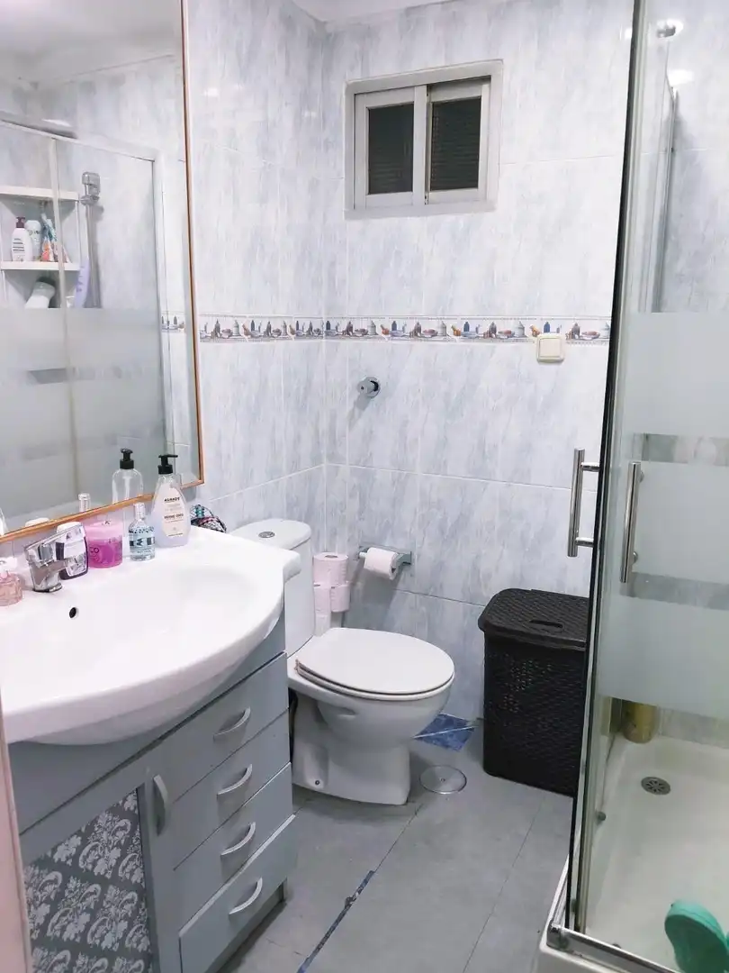 Bathroom of Flat for sale in Málaga  with Air Conditioner, Terrace and Furnished
