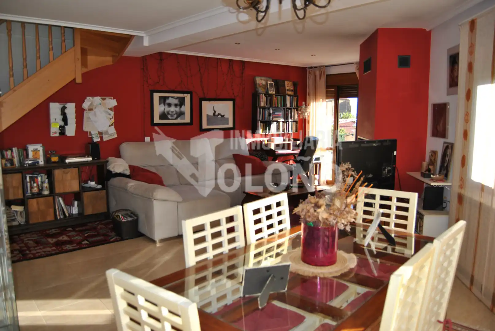 Sala d'estar de Casa adosada en venda en Leza amb Calefacció, Jardí privat i Parquet