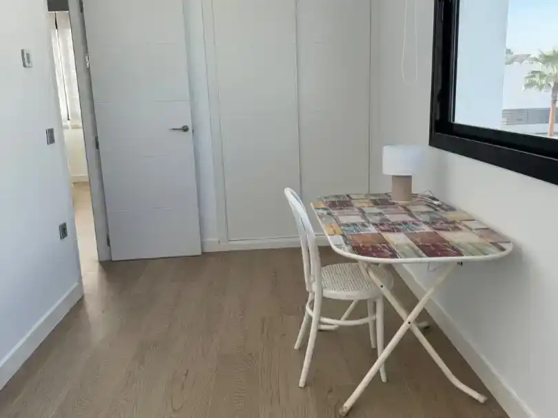 Comedor de Piso en venta en Dos Hermanas con Aire acondicionado, Piscina y Balcón