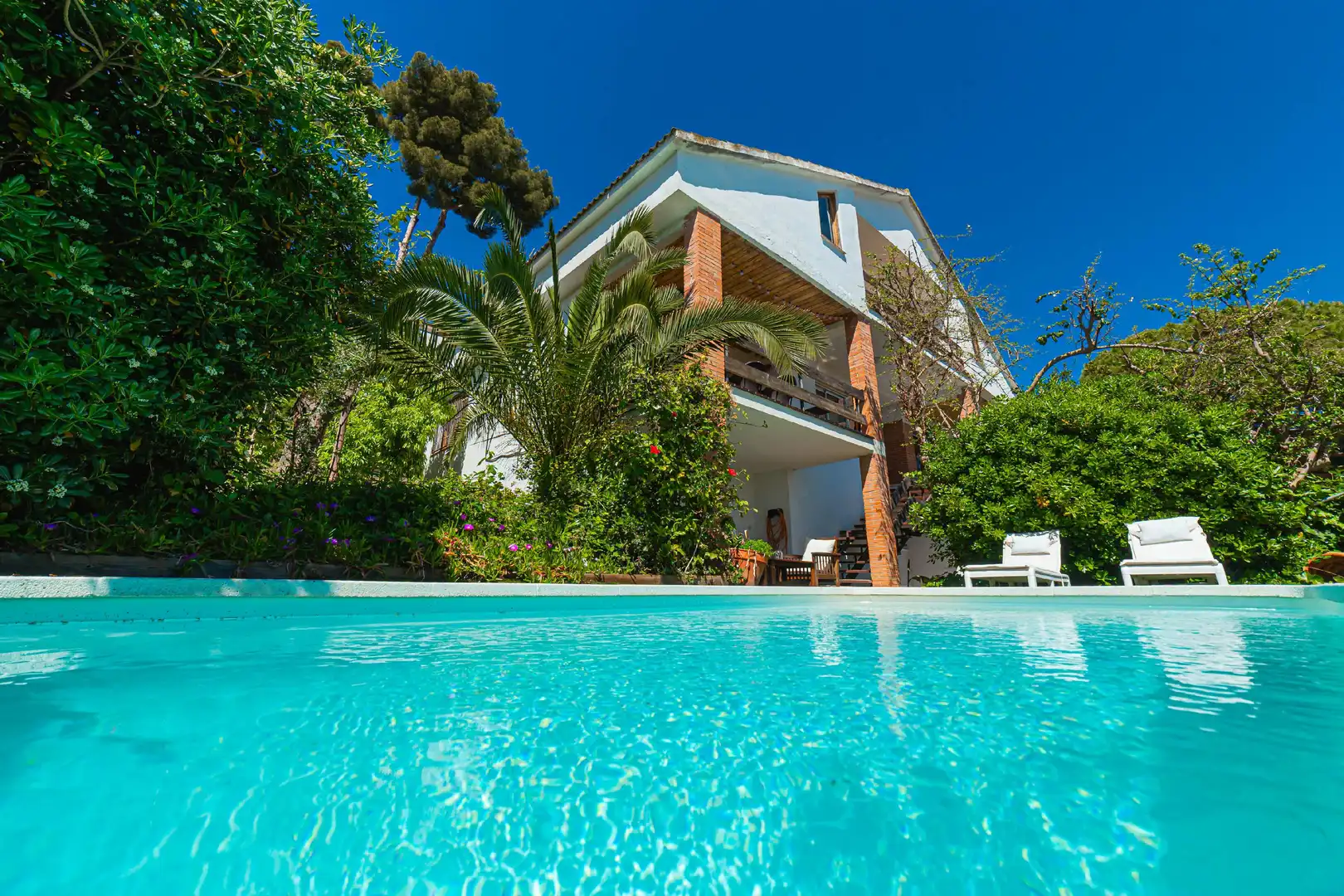 Swimming pool of Houses for sale in Castelldefels  with Air Conditioner, Heating and Private garden