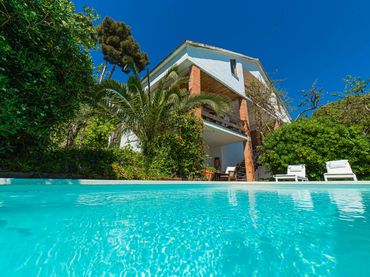 Villa avec piscine à vendre à Montmar