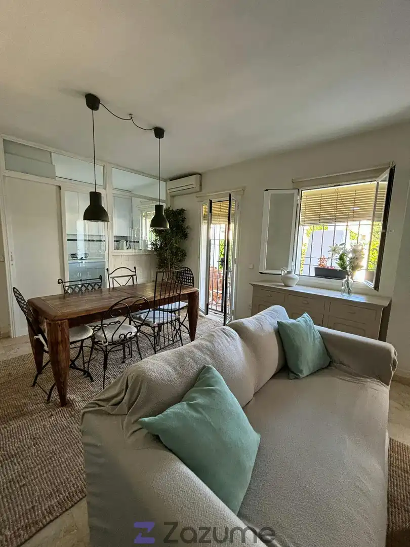Comedor de Piso de alquiler en Estepona con Aire acondicionado, Jardín privado y Piscina