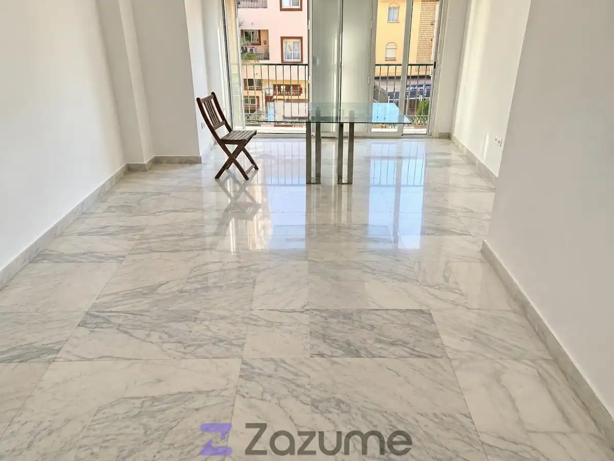 Wohnzimmer von Wohnung zur Miete in Rincón de la Victoria mit Ofen, Waschmaschine und Mikrowelle