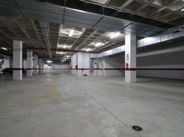 Individual with lift to rent in Calle Chillida 4