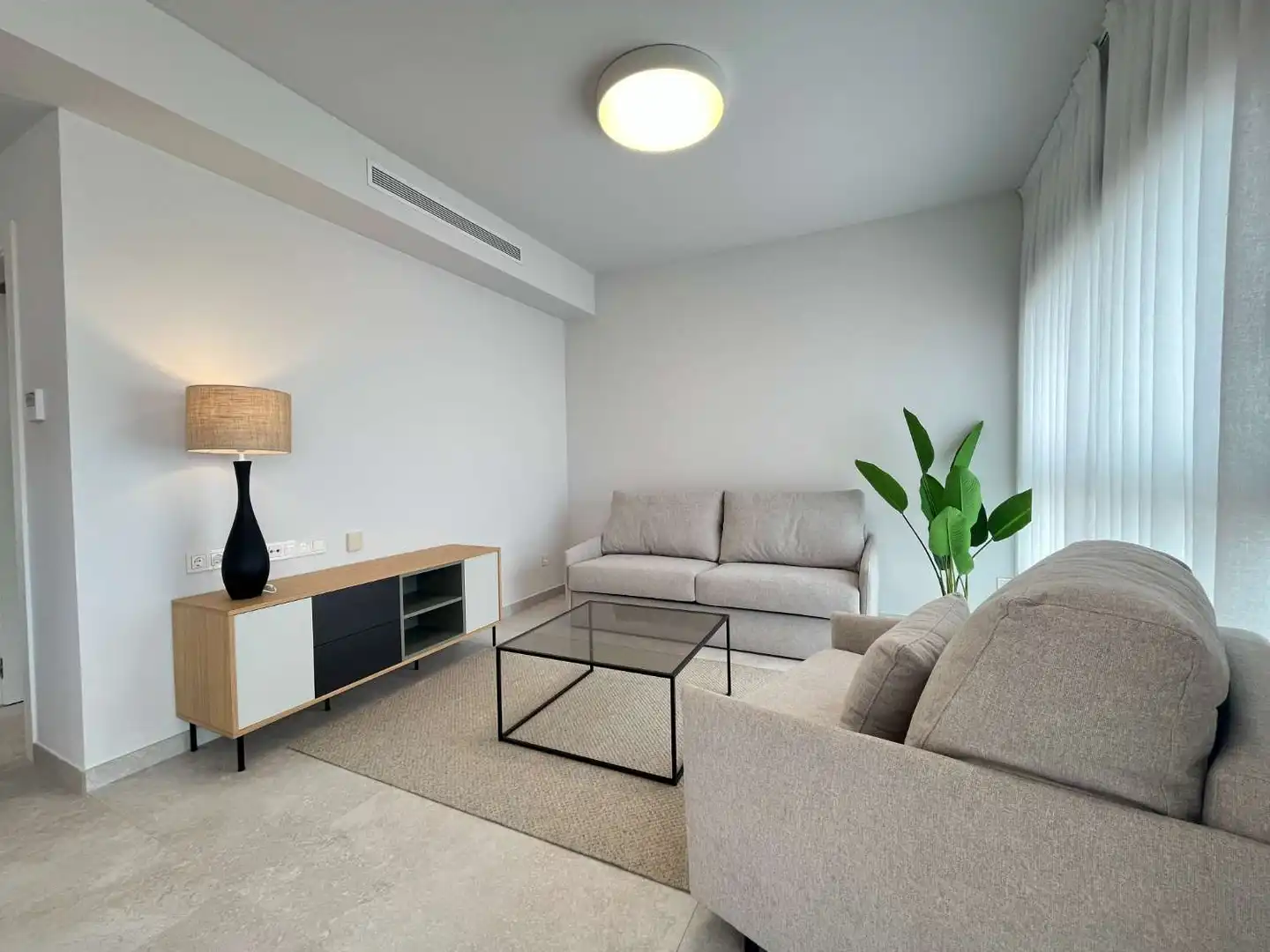 Sala d'estar de Casa o xalet en venda en Alicante / Alacant amb Aire condicionat, Traster i Piscina