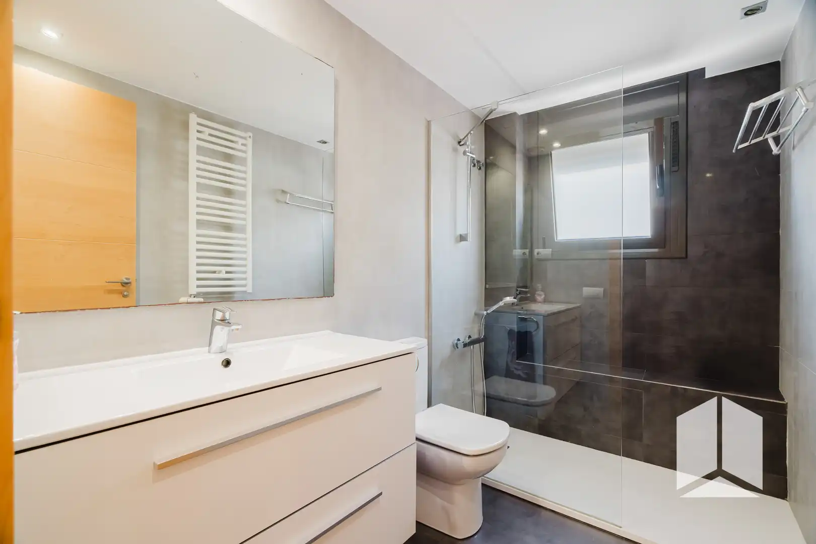 Bathroom of Houses for sale in Castelldefels  with Terrace and Balcony