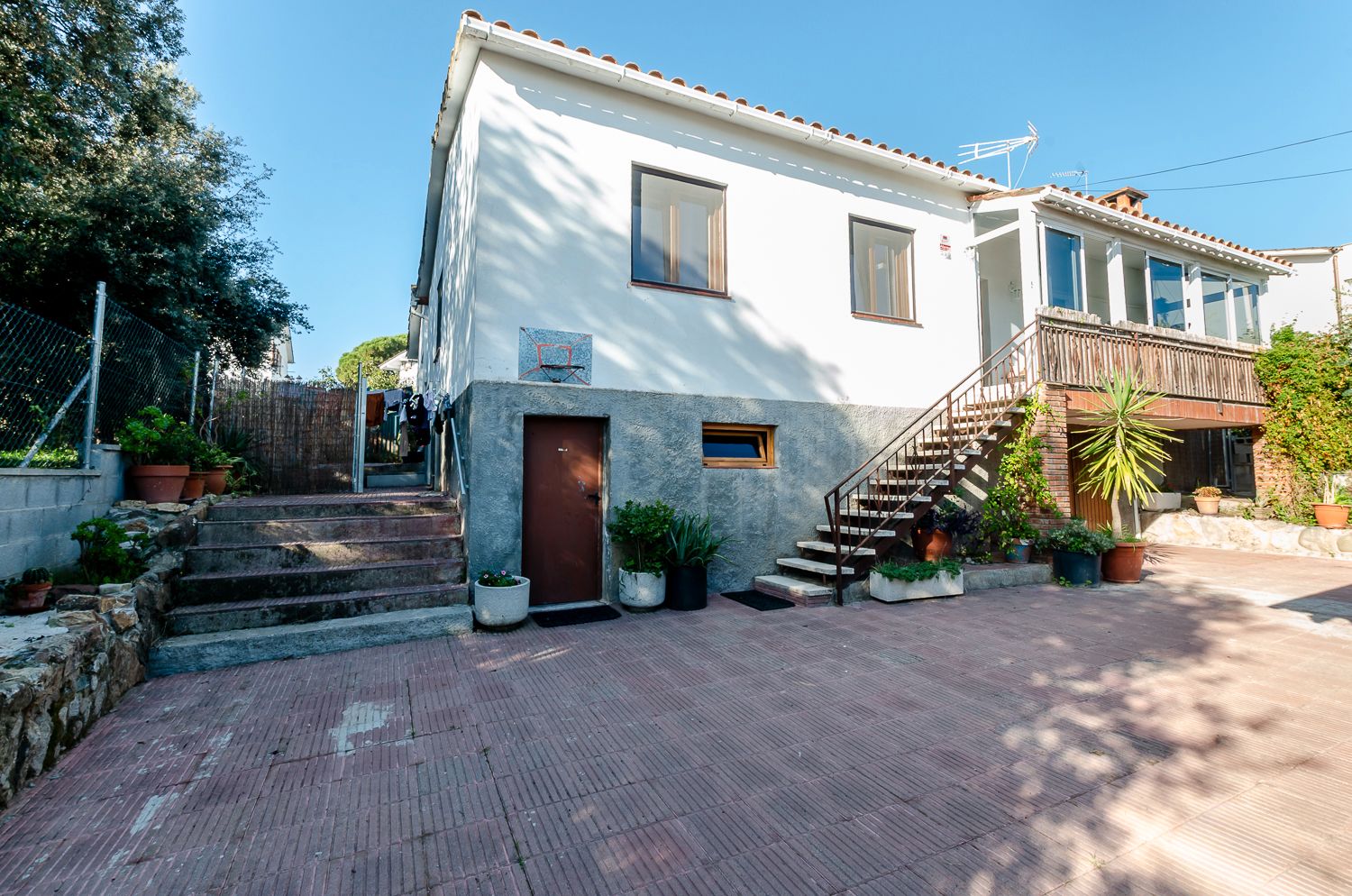 Exterior view of House or chalet for sale in Santa Eulàlia de Ronçana  with Air Conditioner, Heating and Private garden
