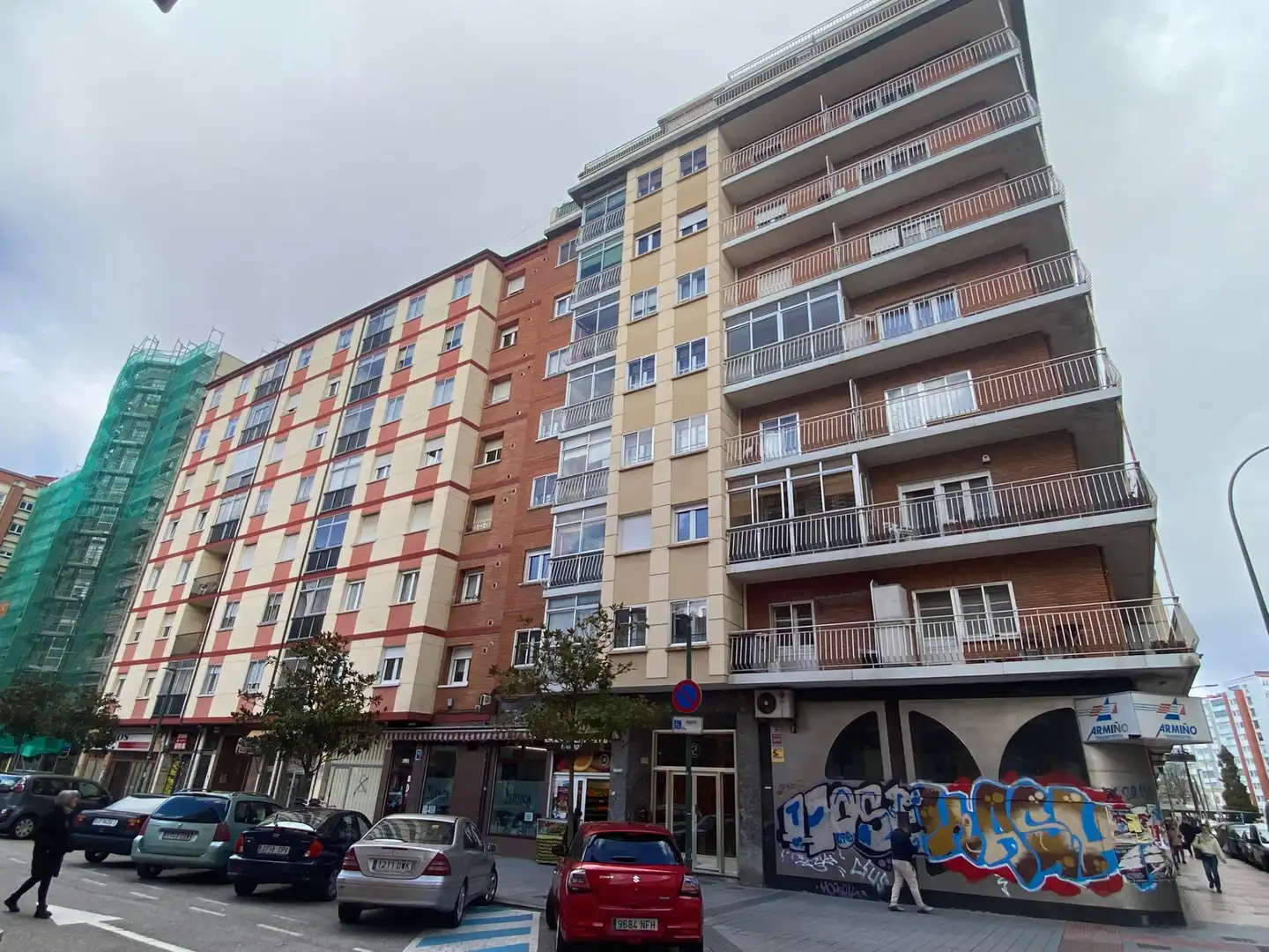 Vista exterior de Pis en venda en Burgos amb Calefacció i Parquet