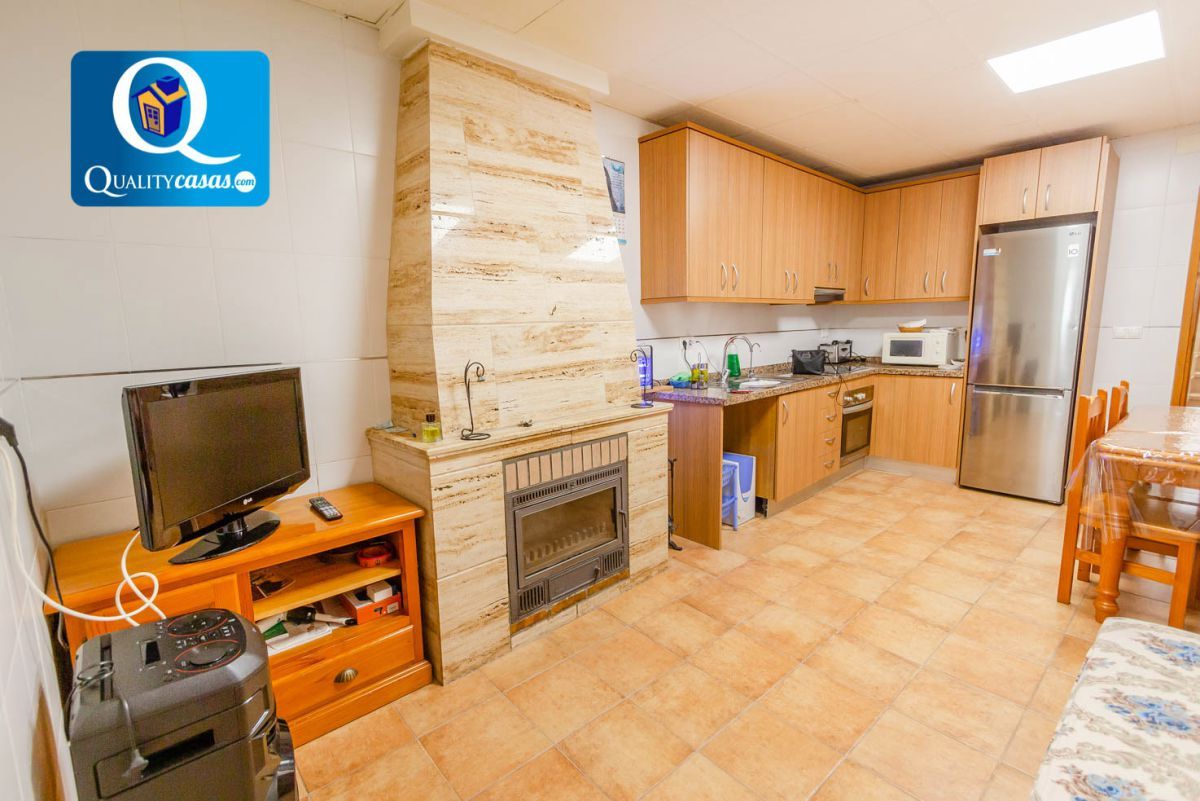 Cuina de Casa o xalet en venda en Mutxamel amb Aire condicionat, Terrassa i Traster