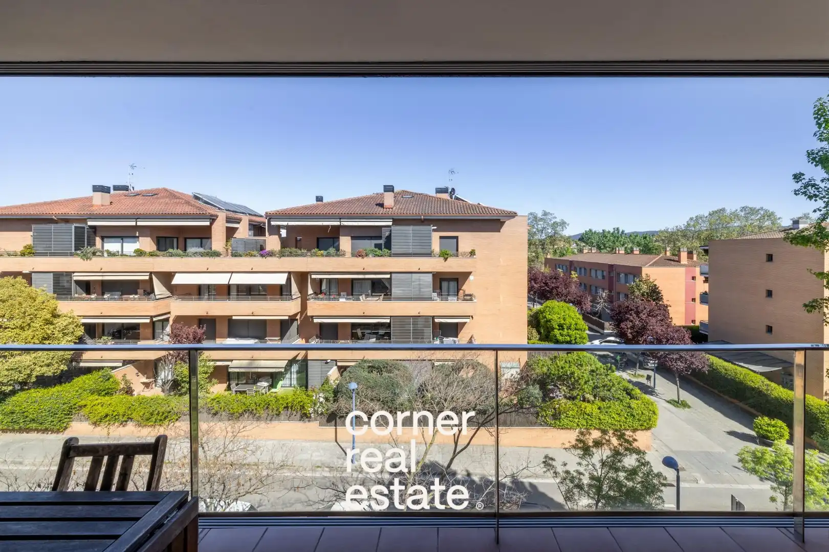Vista exterior de Àtic en venda en Sant Cugat del Vallès amb Calefacció, Parquet i Terrassa