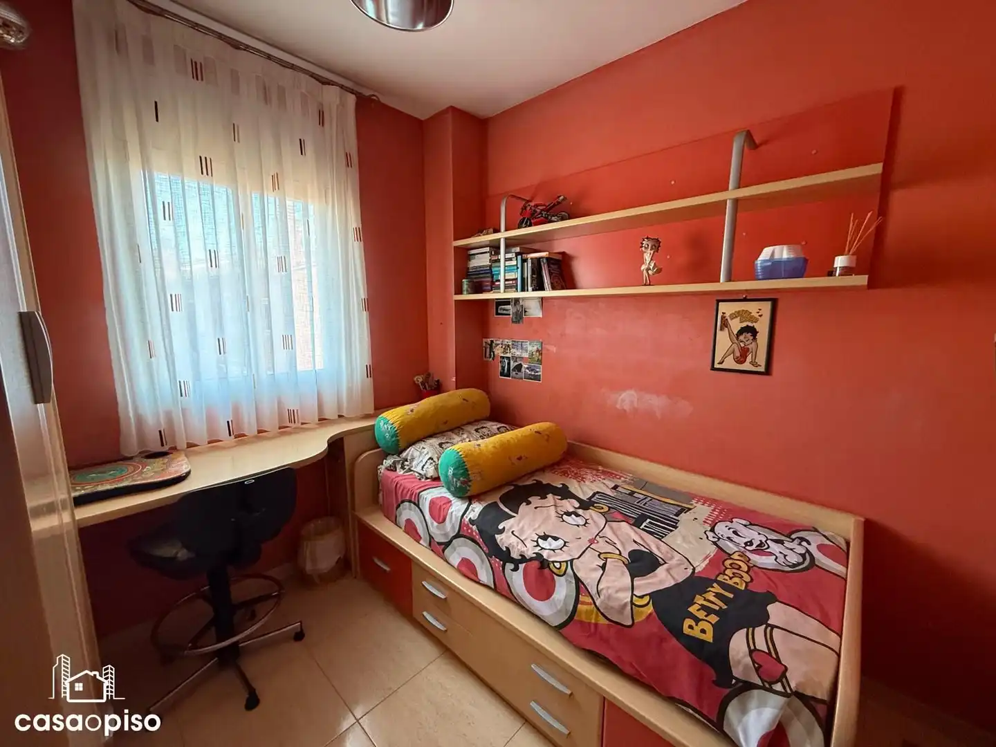 Habitación de Casa adosada en venta en Santa Perpètua de Mogoda con Calefacción y Terraza