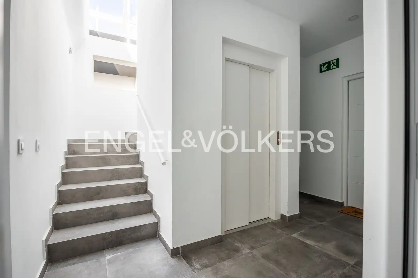 Duplexes for sale in Sevilla  with Air Conditioner, Heating and Terrace