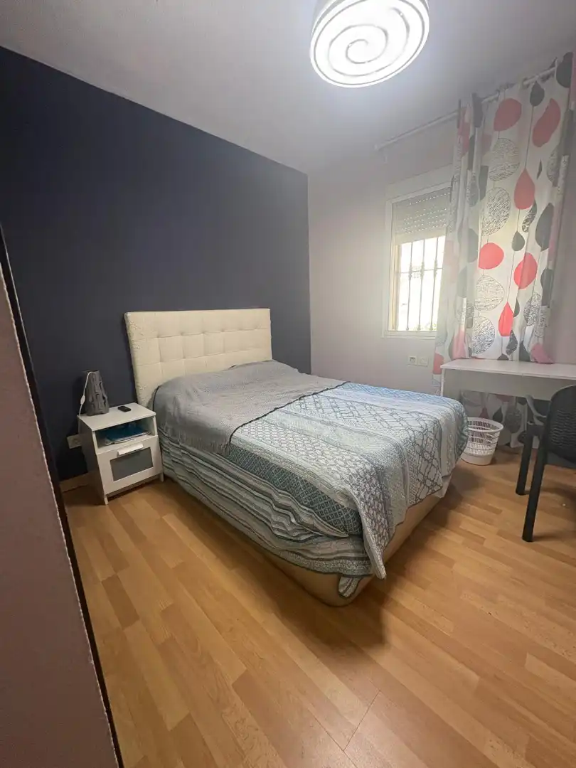 Bedroom of Flat for sale in Sevilla