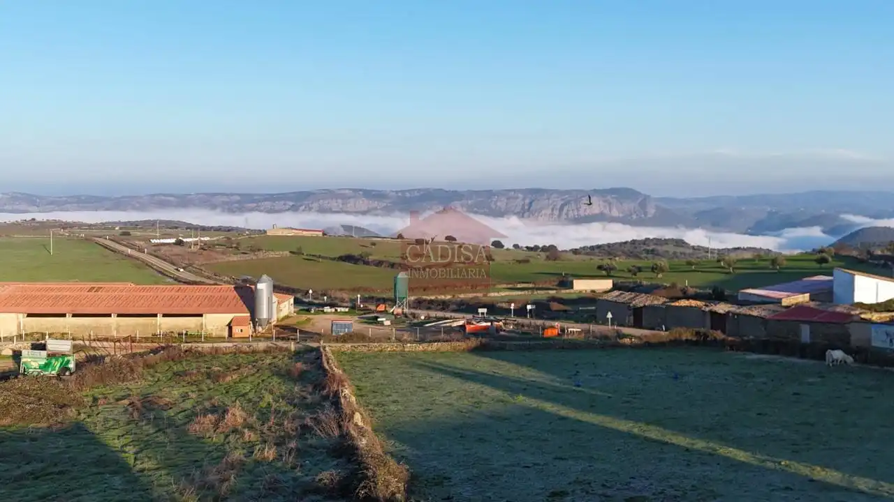 Casa o xalet en venda en Hinojosa de Duero amb Calefacció, Jardí privat i Traster