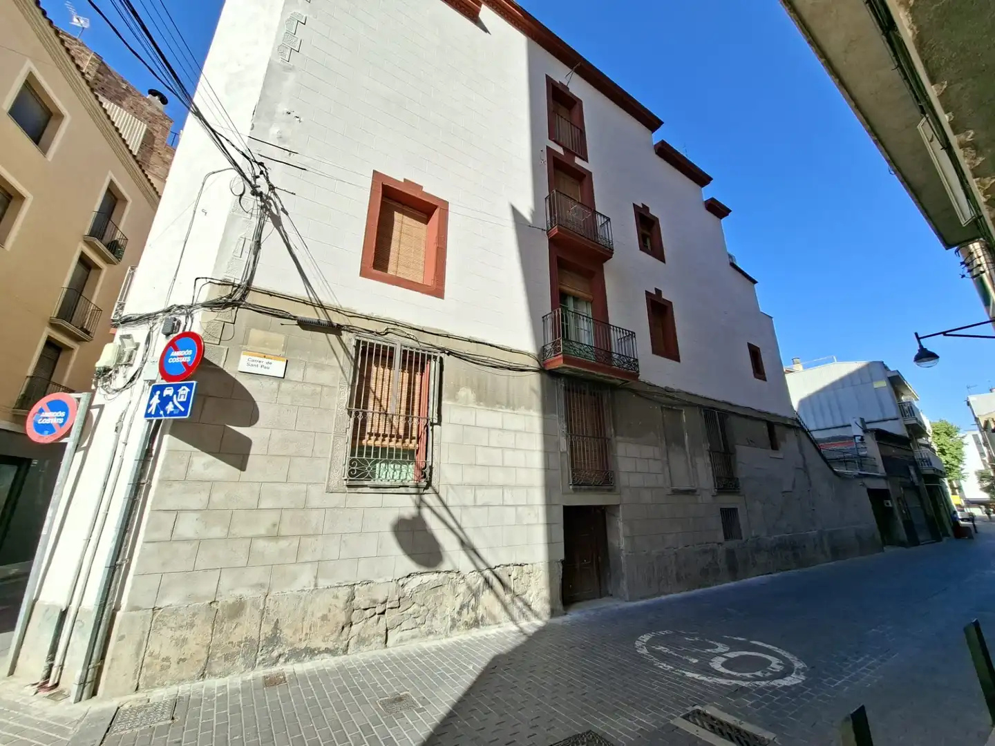 Vista exterior de Edificio en venta en Igualada