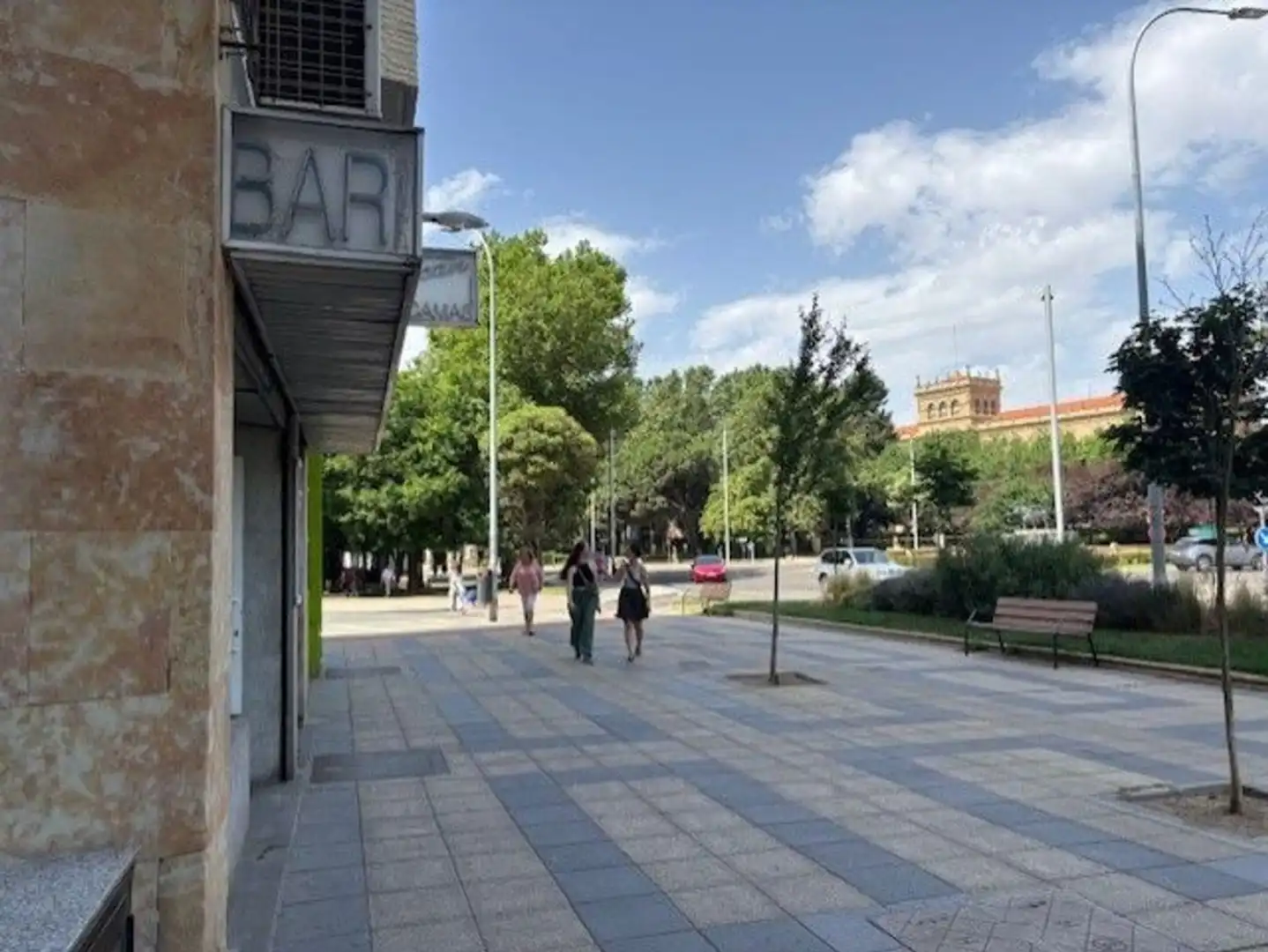 Vista exterior de Local en venda en Salamanca