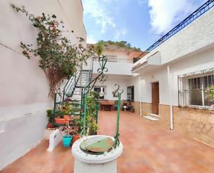 Vista exterior de Casa o xalet en venda en Orihuela amb Aire condicionat, Calefacció i Jardí privat