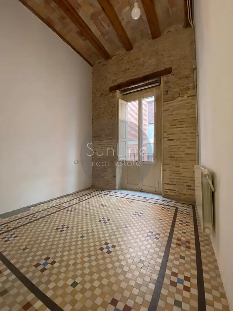 Außenansicht von Wohnung zur Miete in Valencia mit Klimaanlage, Privatgarten und Terrasse