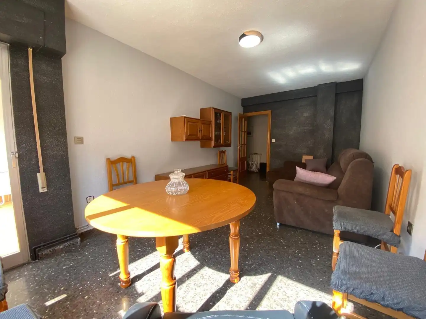 Sala d'estar de Pis de lloguer en Albacete amb Calefacció, Moblat i Balcó