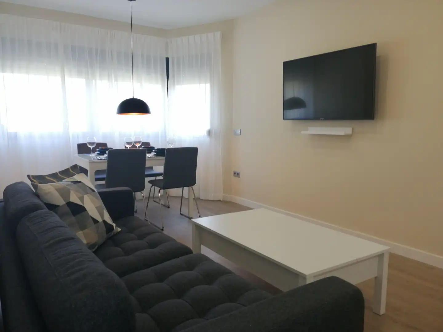 Apartamento de alquiler en Calle Administrador Gutierrez Anaya, Parque Alcosa