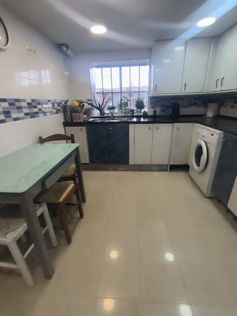 Cocina de Casa o chalet en venta en Melgar de Fernamental con Calefacción, Jardín privado y Trastero