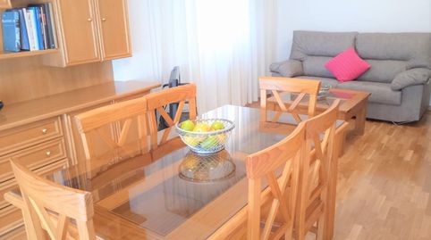 Foto 2 de Pis de lloguer a Avenida Ramón y Cajal, Industria, Albacete Capital