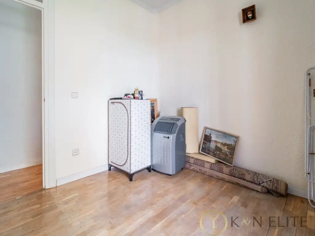 Bedroom of Flat for sale in Madrid  with Air Conditioner, Heating and Balcony