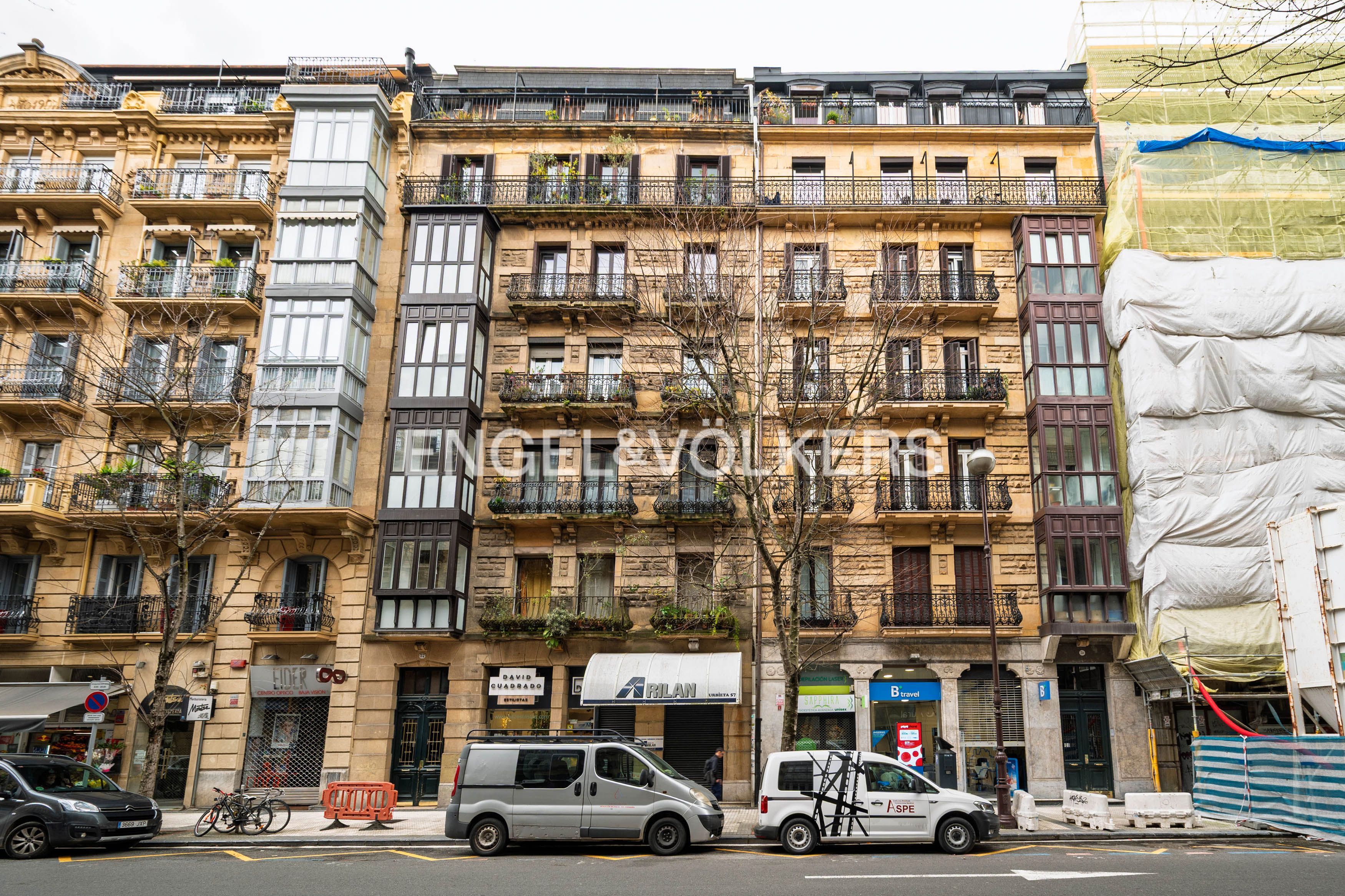 Vista exterior de Apartament en venda en Donostia - San Sebastián  amb Aire condicionat, Calefacció i Balcó