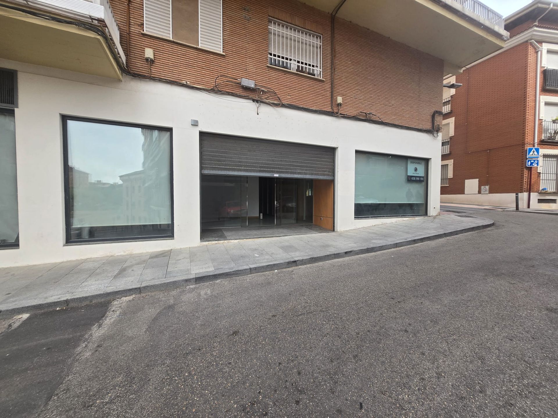 Vista exterior de Local de lloguer en Guadalajara Capital amb Parquet i Internet
