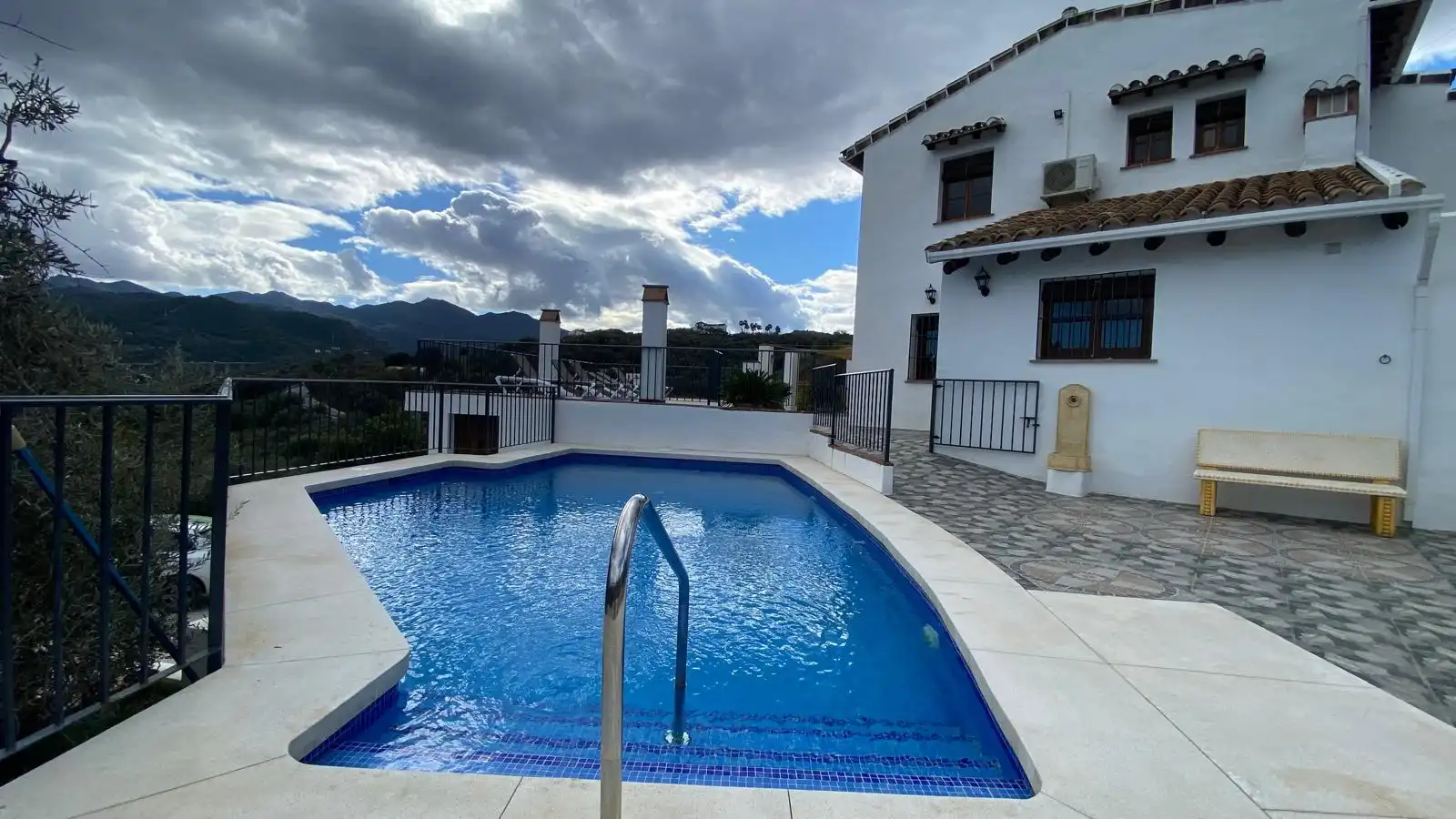 Swimming pool of Houses for sale in Guaro  with Air Conditioner, Heating and Private garden