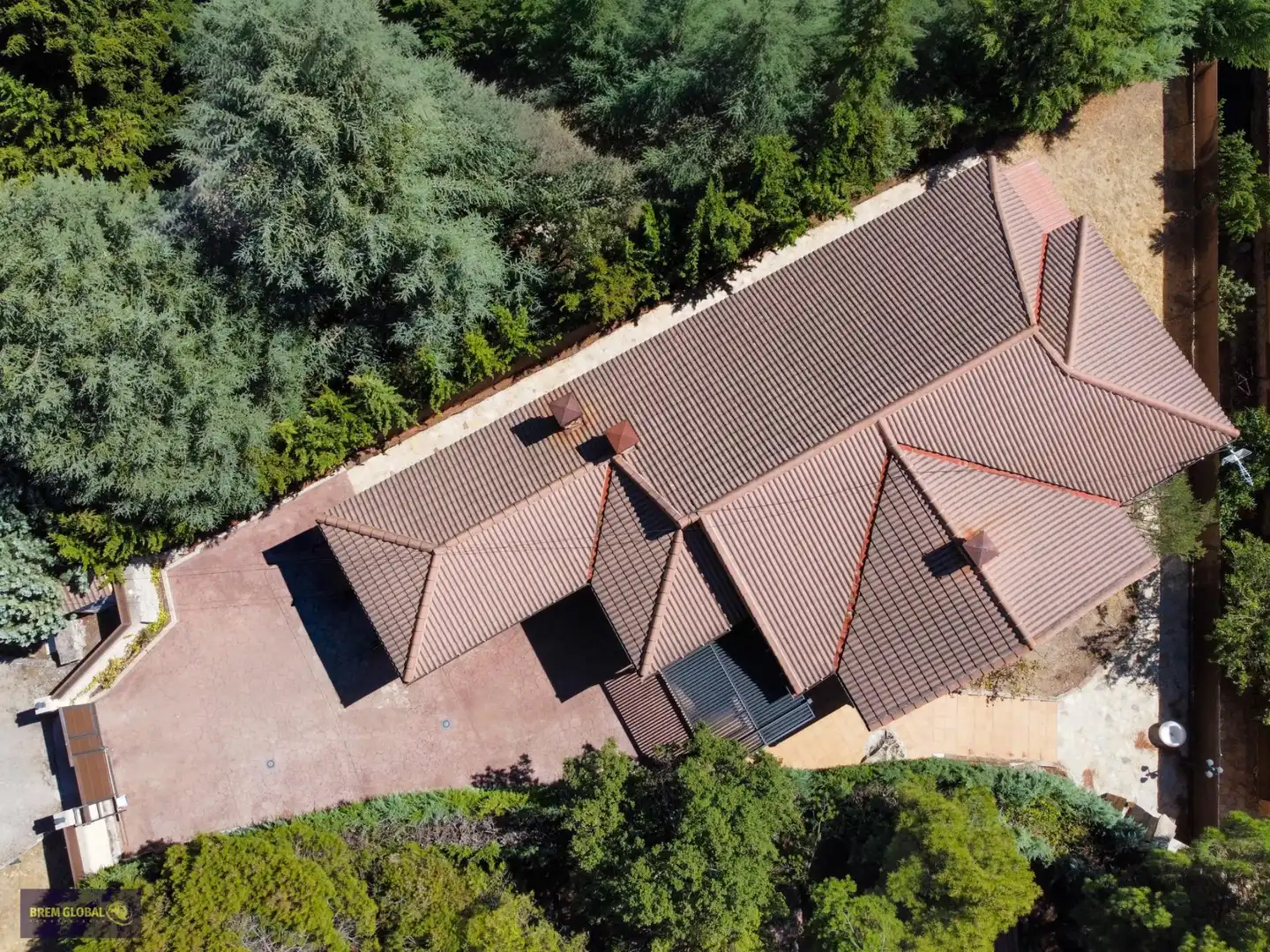 Vista exterior de Casa o xalet en venda en El Berrueco amb Calefacció, Jardí privat i Alarma