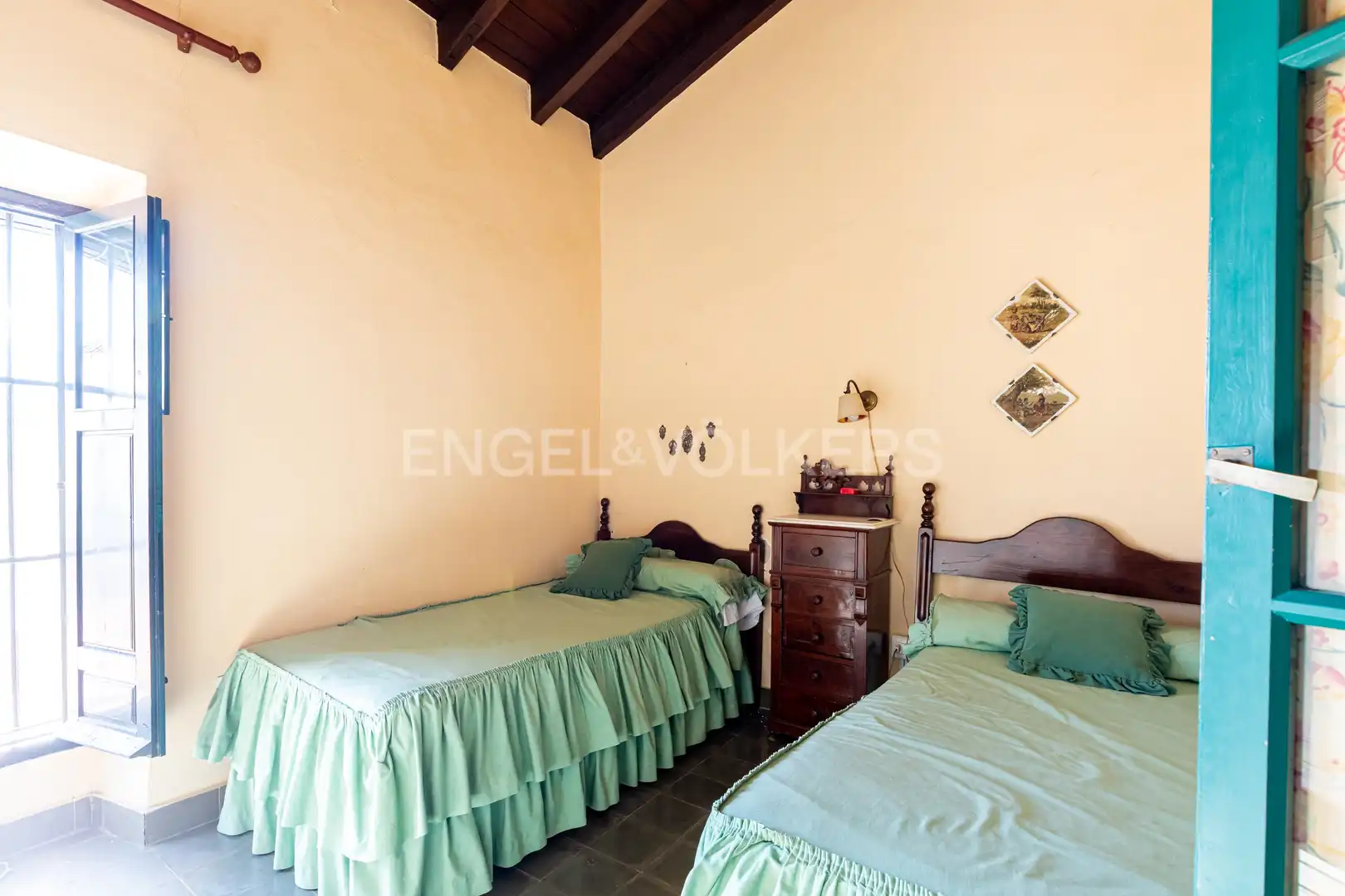 Habitación de Casa o chalet en venta en Umbrete con Calefacción, Jardín privado y Piscina