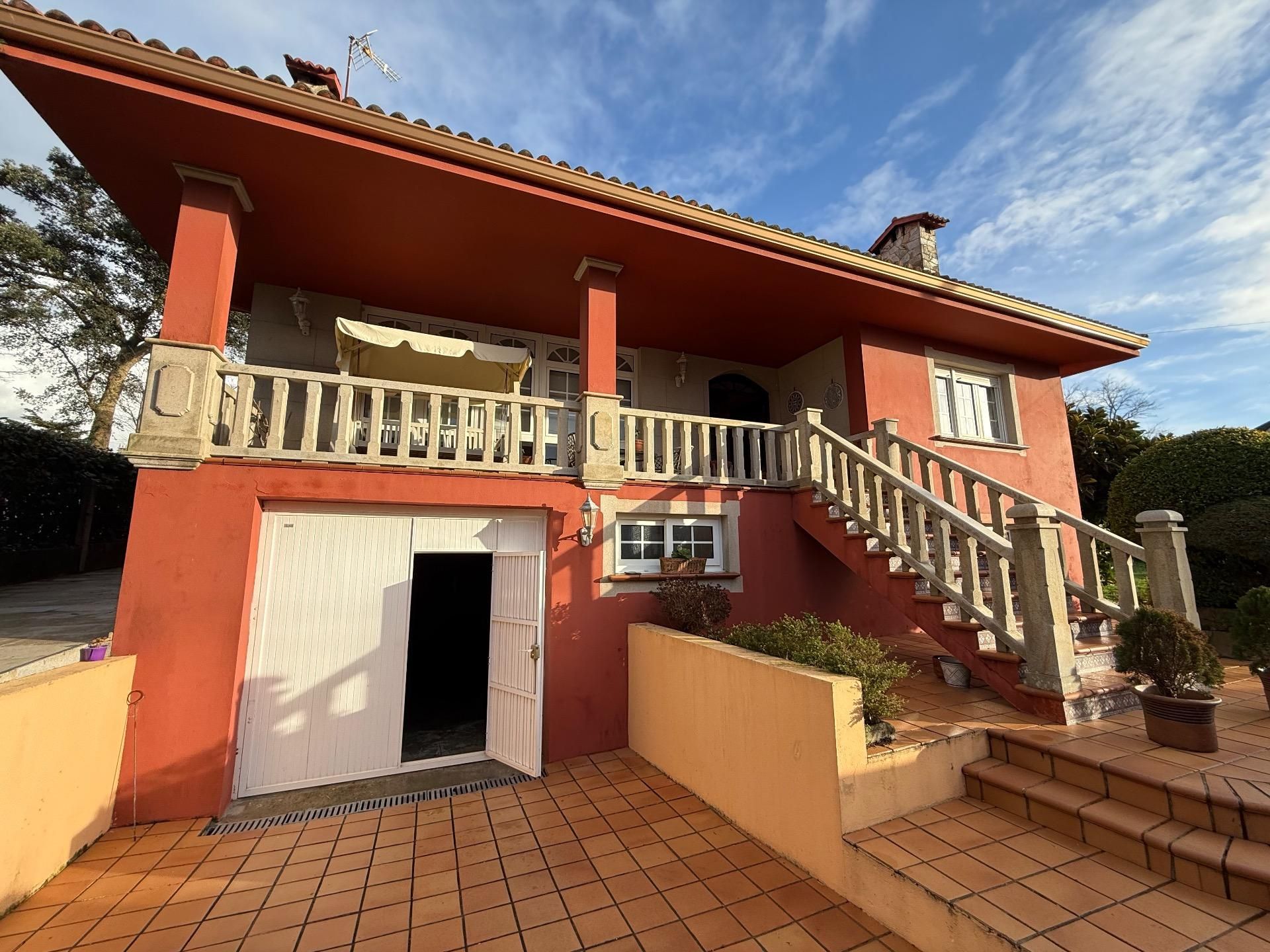 Exterior view of House or chalet for sale in Boiro  with Private garden, Terrace and Storage room