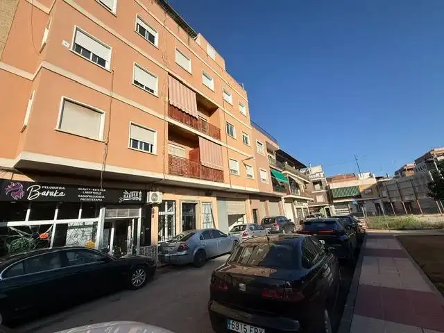 Vista exterior de Local de alquiler en Norte