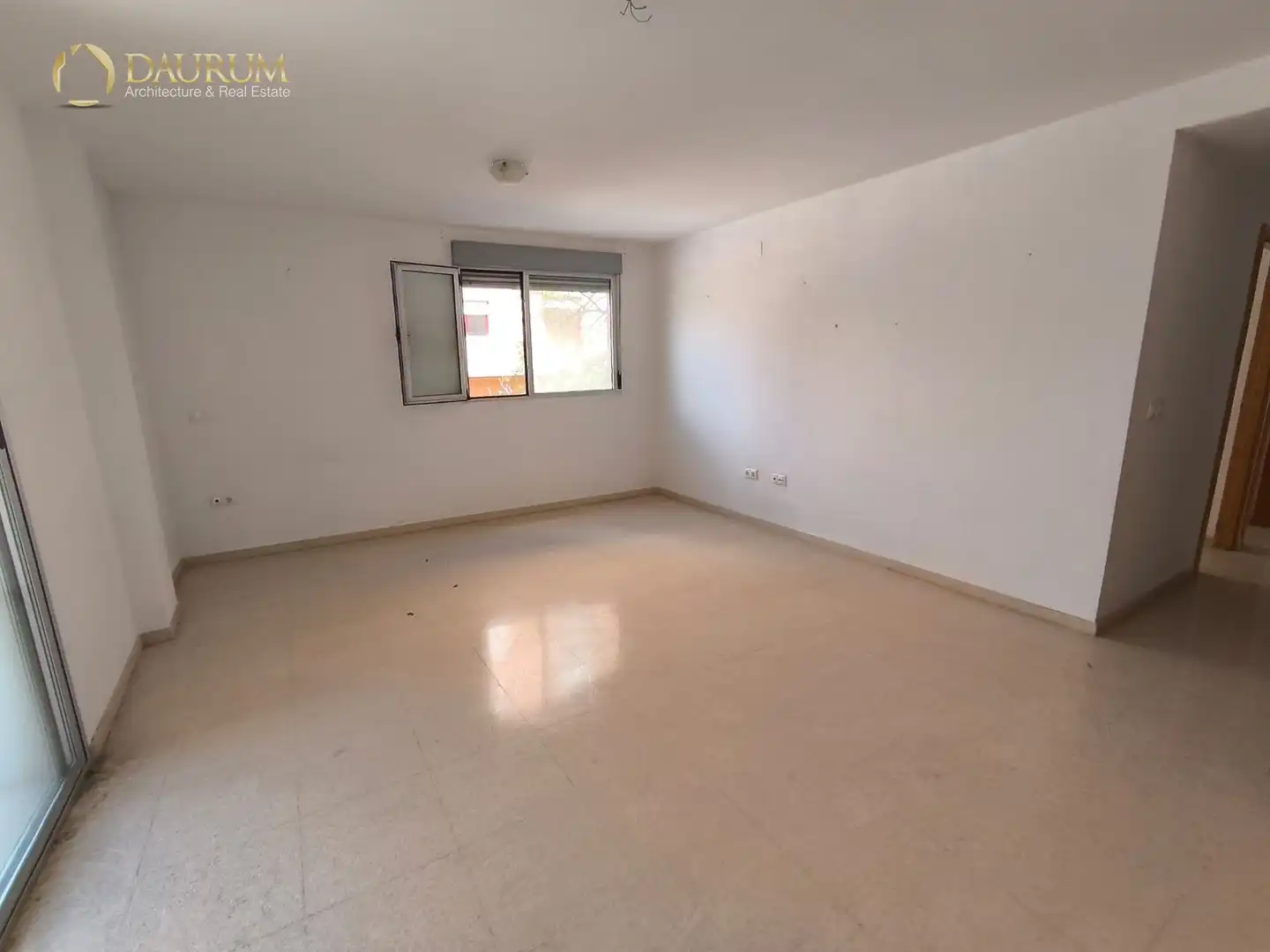 Wohnung zum Verkauf in Alicante / Alacant mit Terrasse und Abstellraum