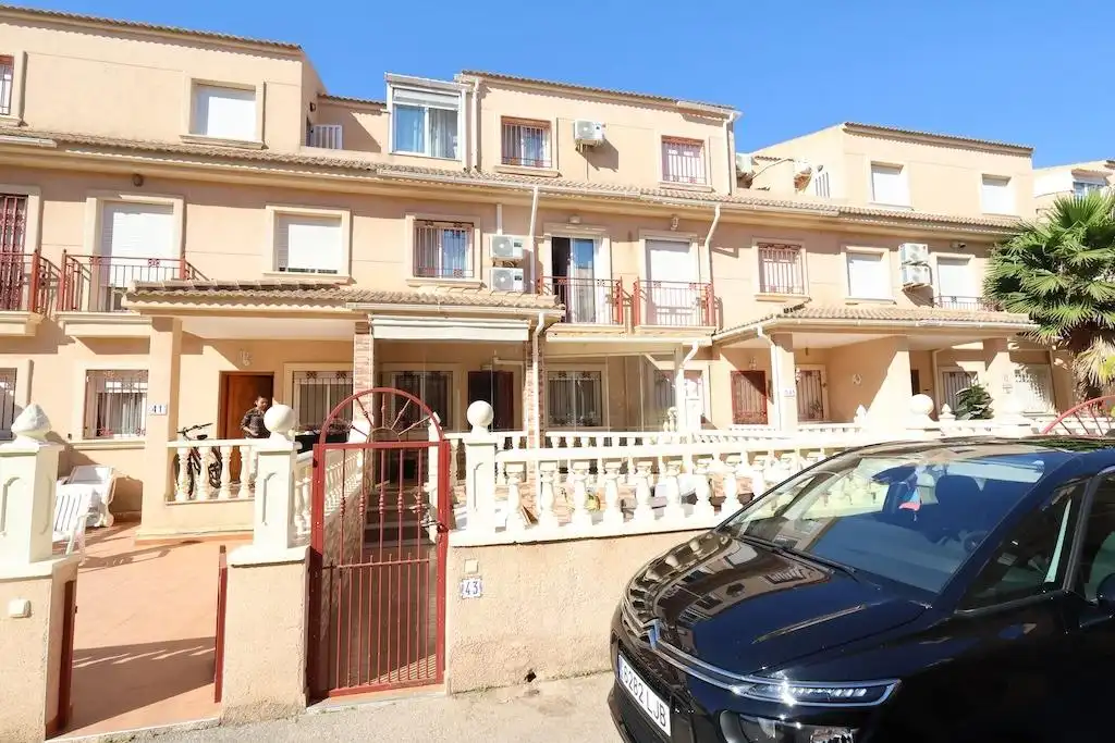 Terraced house with pool for sale in Orihuela Costa