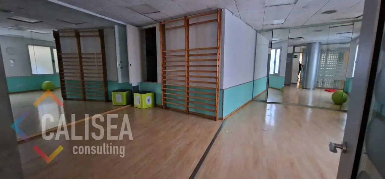 Business premises for sale in Centre - Sant Oleguer, imagen 20