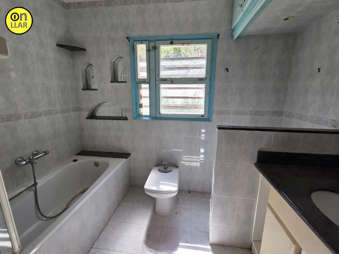 Bathroom of Houses for sale in Llançà  with Community pool