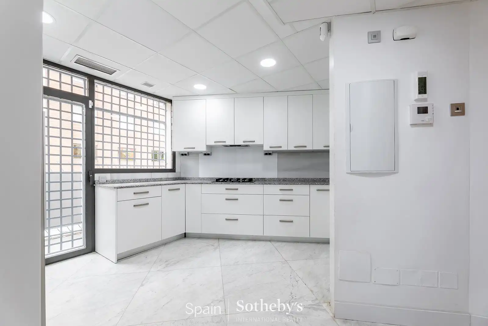 Kitchen of Houses for rent in Madrid  with Air Conditioner, Heating and Private garden