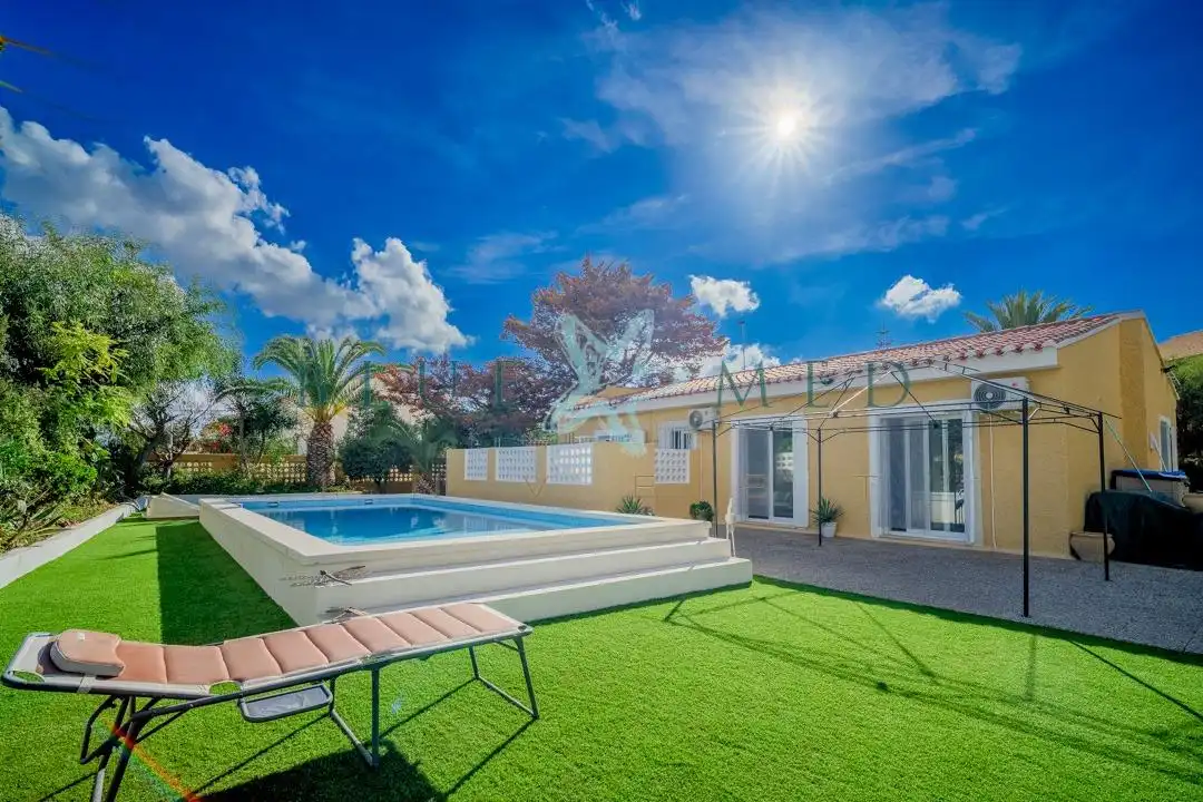 Piscina de Casa o xalet en venda en Puerto de Mazarrón
