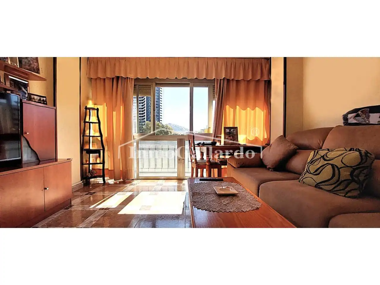 Living room of Flat for sale in Málaga  with Air Conditioner, Furnished and Balcony