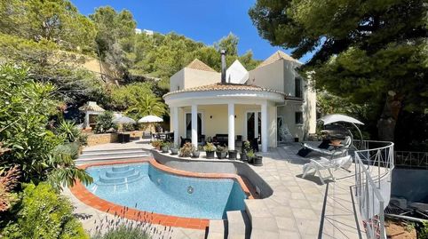 Precioso chalet independiente ubicado en prestigiosa urbanización Santa Clara de  Altea.