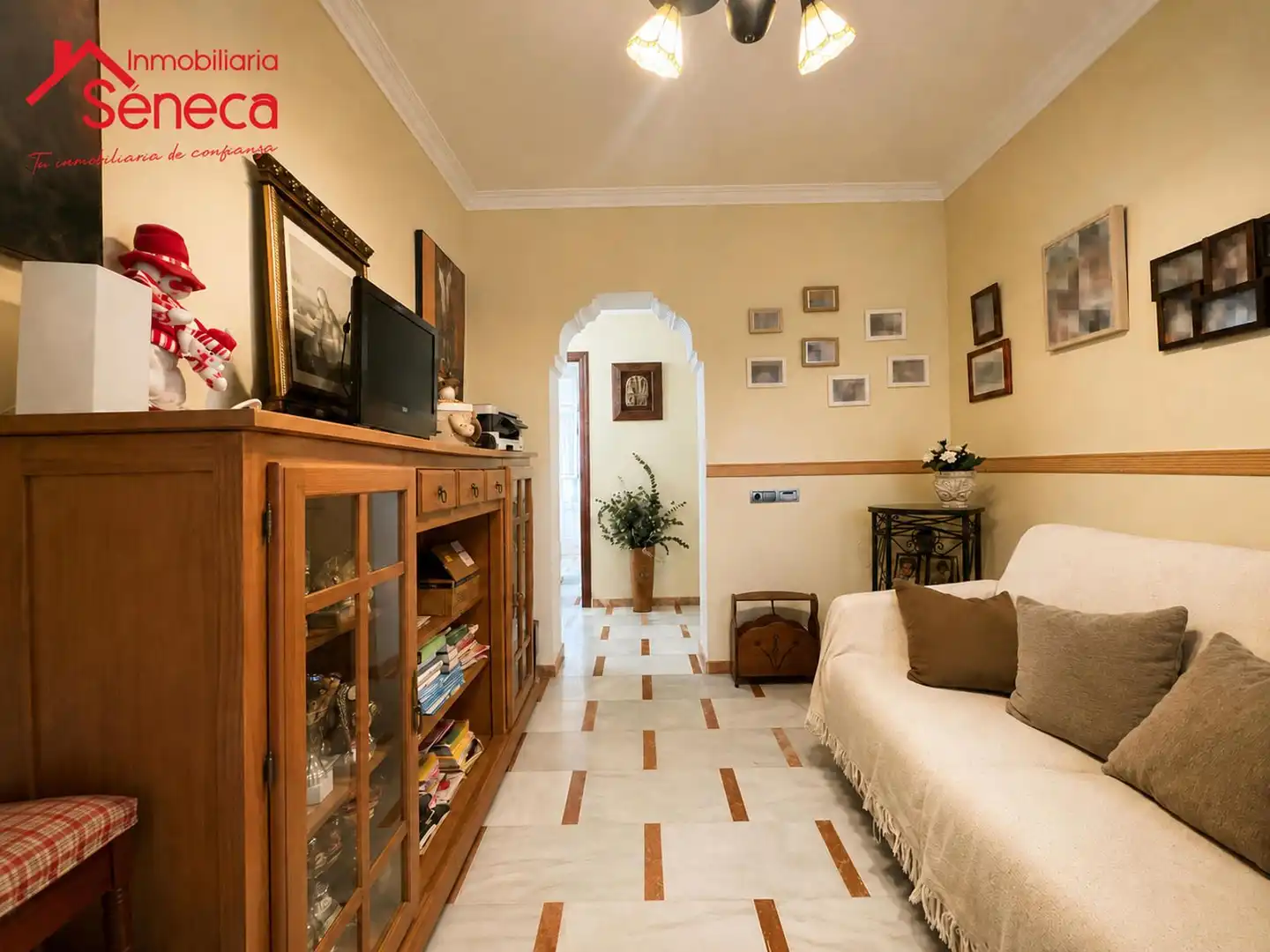 Living room of Flat for sale in Córdoba  with Air Conditioner, Heating and Storage room