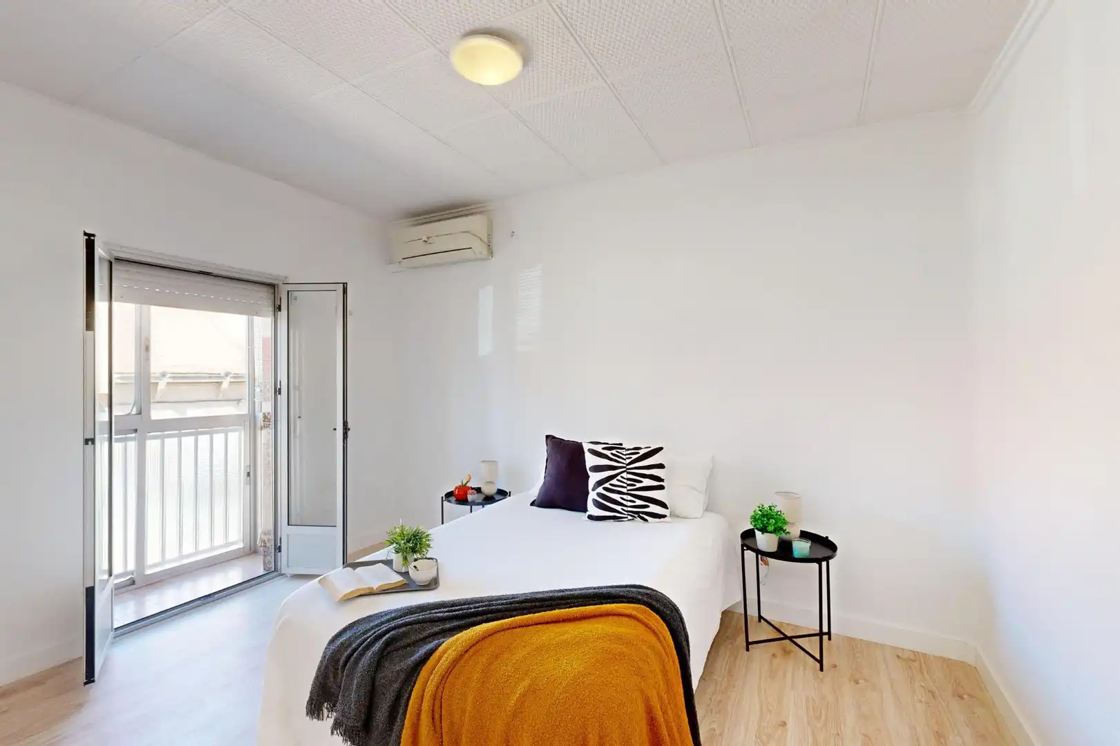 Schlafzimmer von Wohnung zum Verkauf in Cartagena mit Klimaanlage, Heizung und Balkon