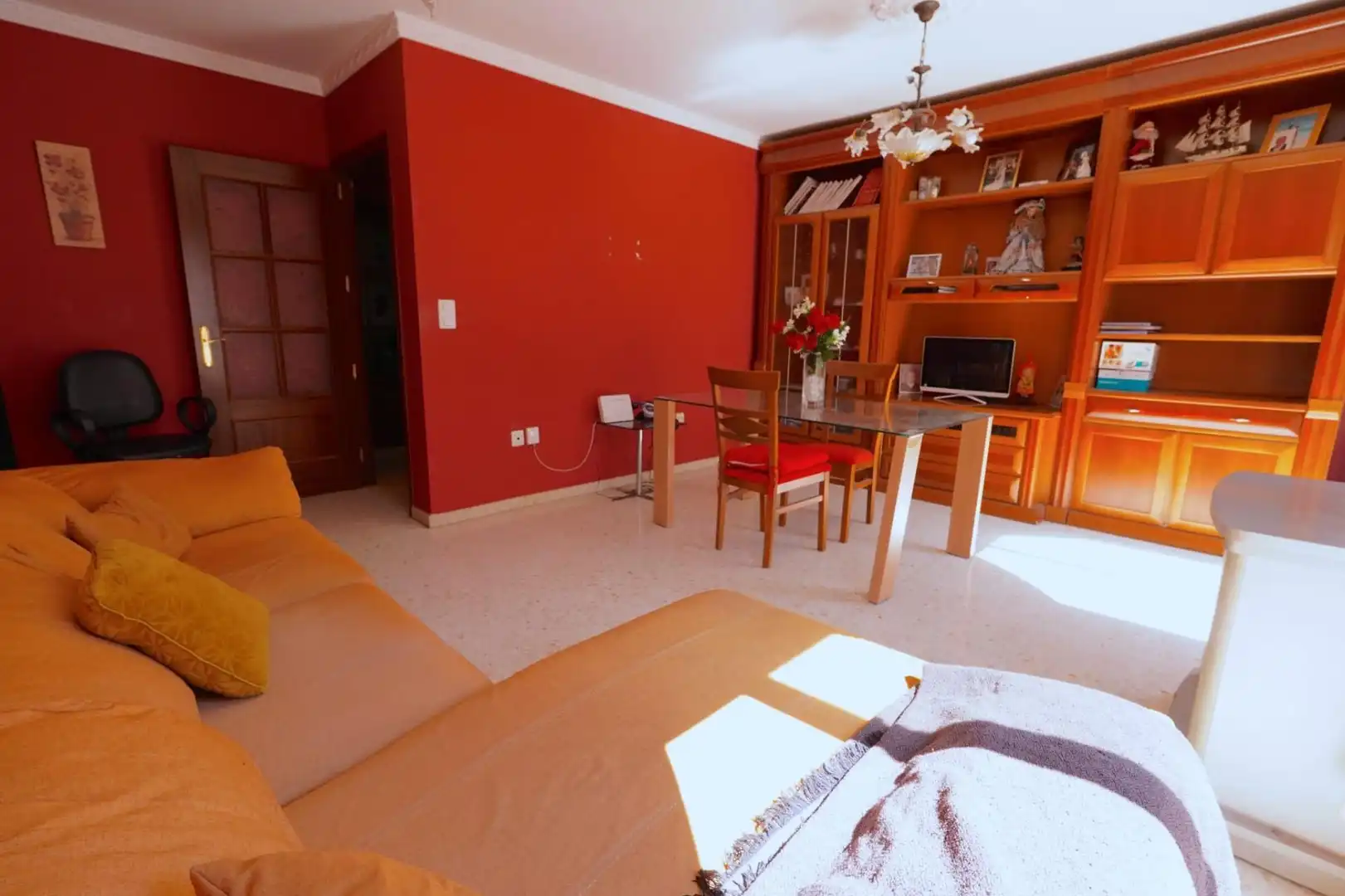 Sala de estar de Casa adosada en venta en Antequera con Aire acondicionado, Trastero y Balcón