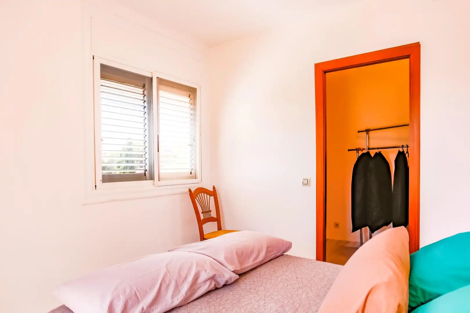 Habitación de Casa adosada en venta en El Vendrell con Calefacción, Terraza y Balcón